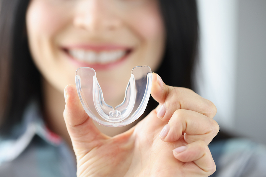 Night guard for teeth grinding with veneers